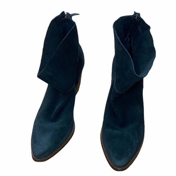 Matisse Blue/Gray Suede Ankle Boot - Picture 3 of 8